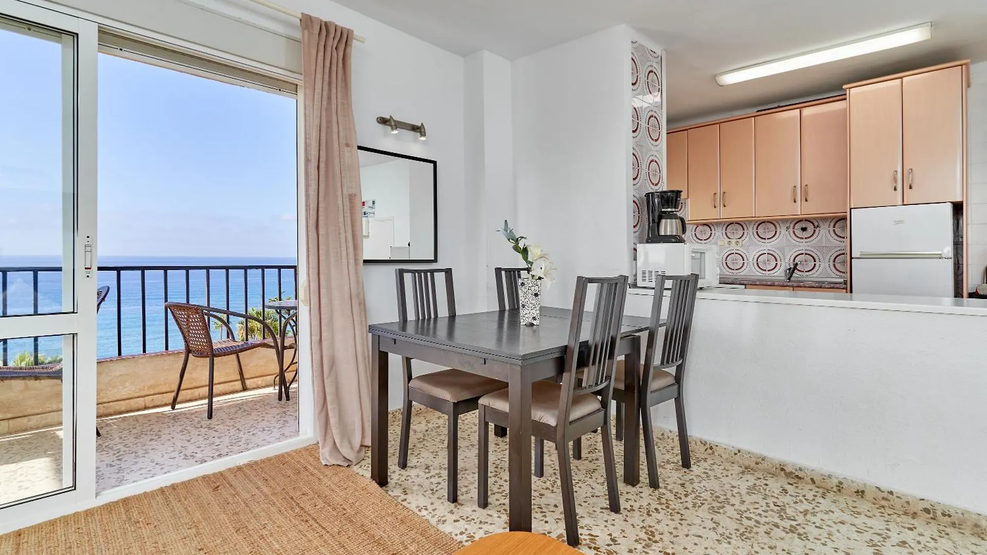 Apartment With Stunning Views Nerja