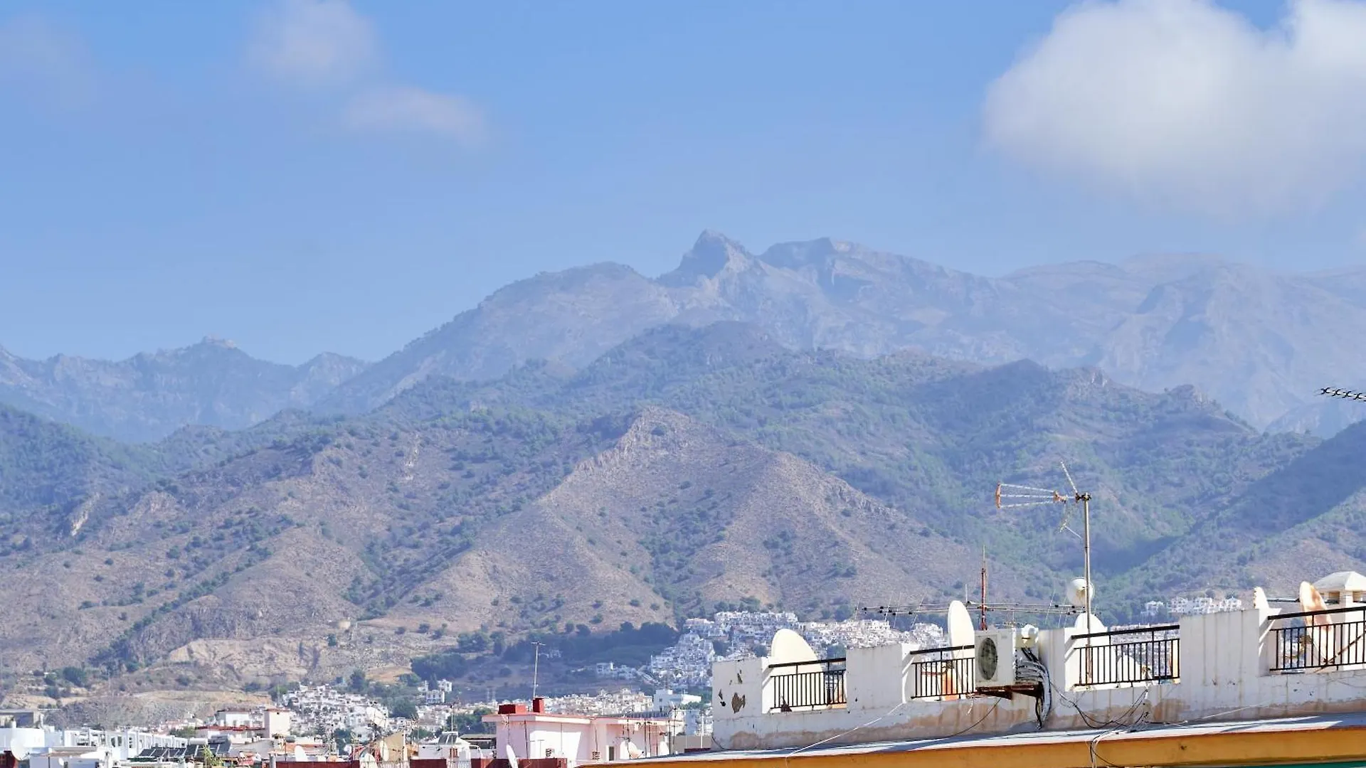 Apartment With Stunning Views Nerja